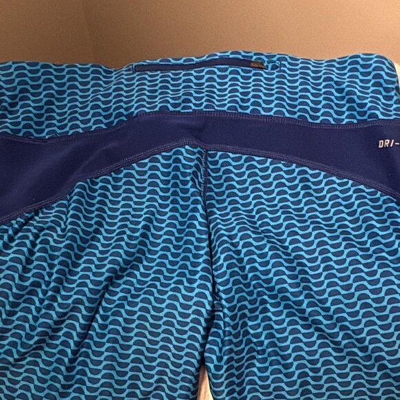 Nike Dri-FIT Blue Wave Pattern Cropped Running Leggings | Size M - Picture 6 of 6